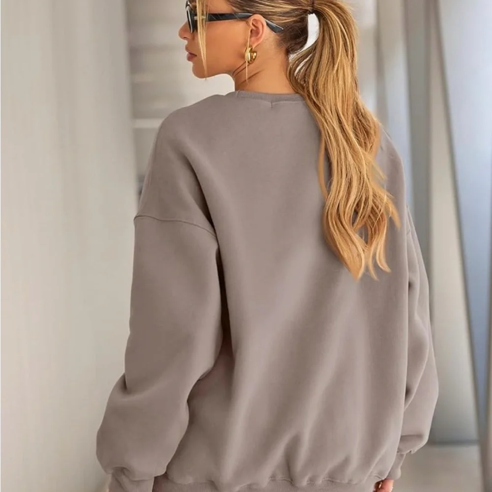 Oversized Taupe Sweatshirt🤎 - Picture 3 of 4
